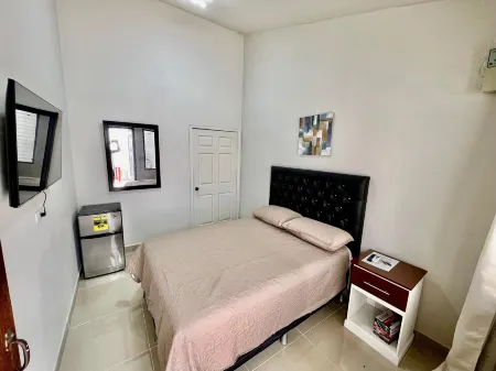 HOTEL VILLAS LAZIEF COLONIA UNIVERSIDAD Отели рядом с достопримечательностью «Университет Насьональ Аутонома де Гондурас эн эль Валье де Сула»