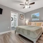 4b 2b w Hot Tub BBQ Firepit 9mins to Beach