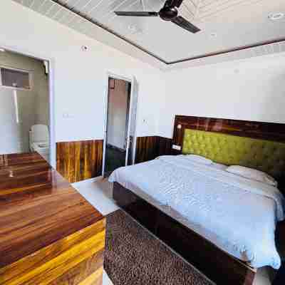 Red Stone Kasauli Rooms