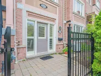 Cozy 1 Bedroom Townhouse Hotels near Lisgar