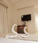 Antique Pyramids Inn