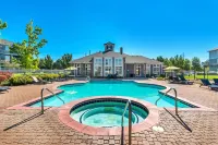 Welcoming 2Br Pool Gym Near Hill AFB Lagoon