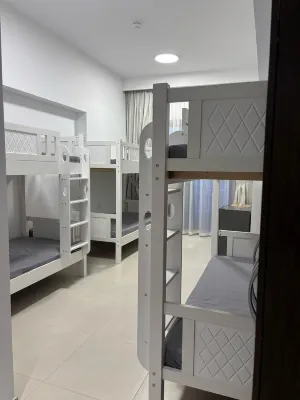 杜拜青年旅舍床位和背包客