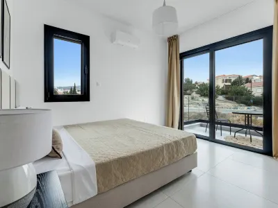 Sanders Elgio - Neat 3-Bdr Apt with Rooftop Hotels in 