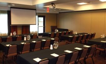 Hampton Inn & Suites Grand Forks