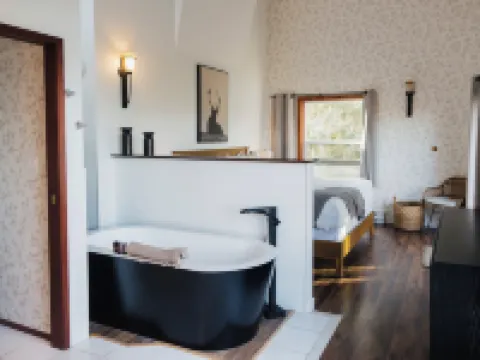 シクルーデッド オーシャンフロント - アップステアーズ トフィーノのホテル