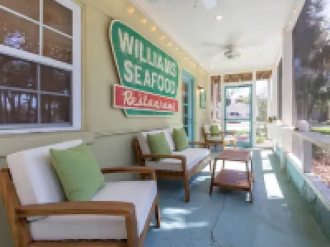 Just Beachy Tybee Vacation Rentals - Pet friendly