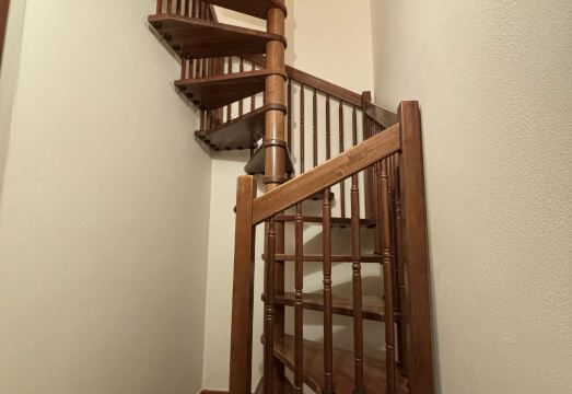 윈도우 투 더 타워 전경