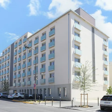 Zenitude Hôtel-Résidences Reims – Saint Thomas