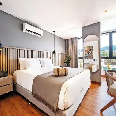 Moa Select Hotels near Asados La 80
