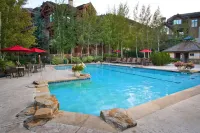 Arrowhead Village, A Vail Resorts Property - Pool