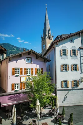 Roomie Alps Design Hostel