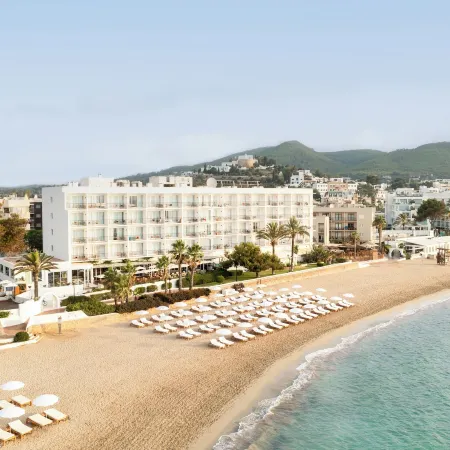 Hotel Riomar, Ibiza, a Tribute Portfolio Hotel Отели рядом с достопримечательностью «Пристань для яхт Санта-Эулалия»