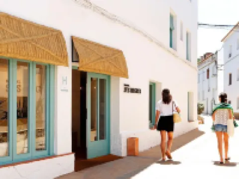 Hostal Ses Negres Hotels near Cala Sa Tuna