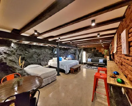 馬基旅舍和套房瓦爾帕萊索 瓦爾帕萊索酒店
