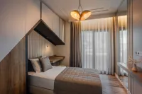 Luxury Garden Suites - Condos