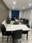 Icare Lodge Safwaan House Hotel di Barking