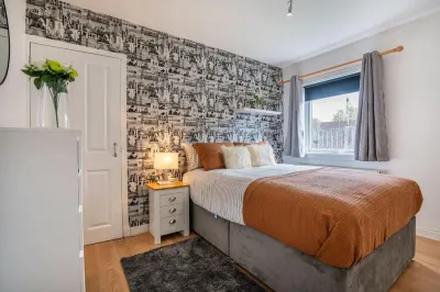 2 Bed Bungalow - Free Parking Hôtels à : 