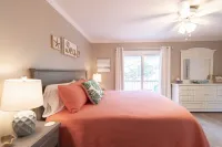 Best LOCATION!! Adjacent to King and Prince Resort!! Sleeps 6-8