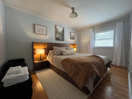 Enjoyable a cabin on the Black river with WiFi in Ludlow for a cozy stay