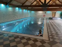 Pine Boutique Lodge with Hot Tub for Couples & Dog - Pools