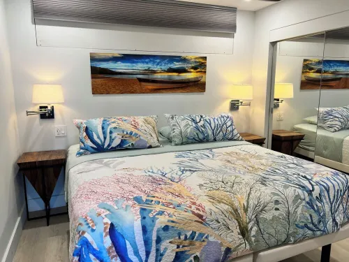Kalama Terrace Renovated Retreat, Centrally Located with AC!