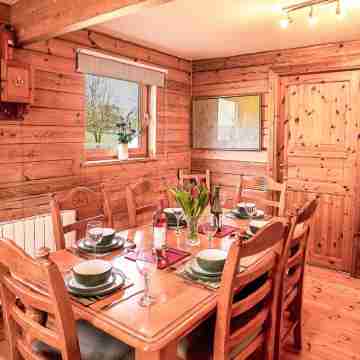 The New Farmhouse Dining/Meeting Rooms