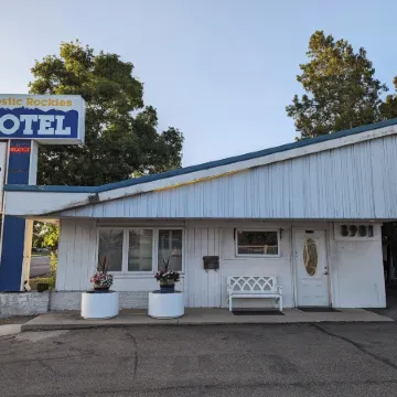Majestic Rockies Motel