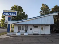 Majestic Rockies Motel