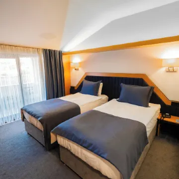 Roof 264 Hotel & Suites