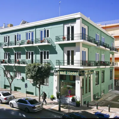 غراند هوتل لوتراكي Hotels near قناة كورنث