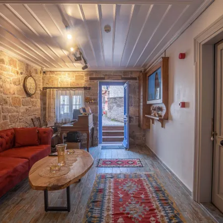 Cunda Alesta Otel