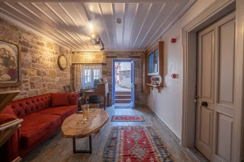 Cunda Alesta Otel - Penginapan