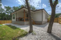 Pristine 3-Bedroom Home Near Canyon Lake! Hôtels à : Canyon Lake