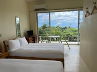 Blue Cave Hotel in Green Hotel in zona Yonehara Beach