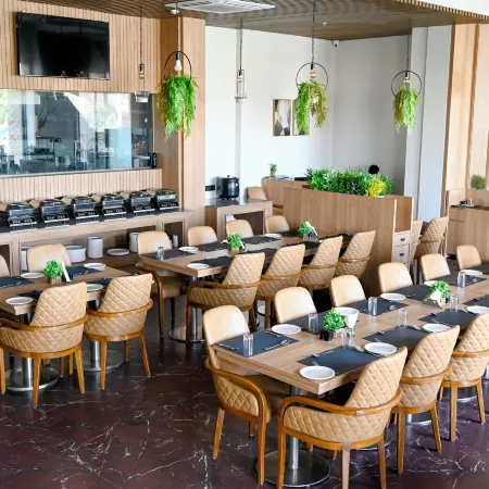 King's Kraft the Park Executive Hotel