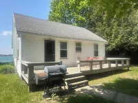Diamond Lake Island Cabin