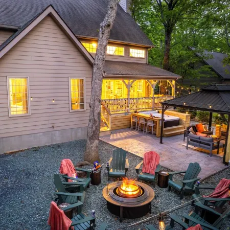 ​Luxury Oasis - Family & Pets - Outdoor Lounge