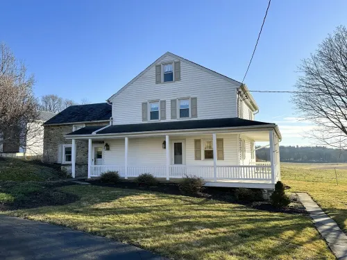 Cozy Farmhouse in Lancaster Hotels in Pequea Township
