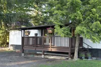 Coach house on flower farm. Near to wineries/ VCR Zoo/Ft Langley/ Thunderbird. Các khách sạn gần Flying Horse Design Studio