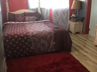 Cozy  apartment with beach 7 mins drive away. CAR RENTAL , A.C , CABLE,WIFI, Hotels in Michelson