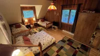Bear Paw Lodge - Mountain Vacation Home Near Golden BC & Kicking Horse. Hôtels à : 