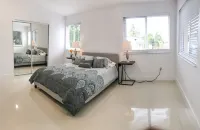 New Miami Townhouse On Lake For Families FU 3Bd/2Bth/5 Persons