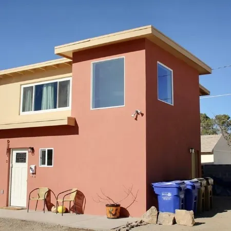 Peach Pocket Studio w/Kitchenette + W/D, Long Stay Ready w/ All Amenities!