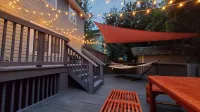 Perfect Background Hangout-Café Lit Patio, Bonfire, BBQ Grill-Near UF Stadium!
