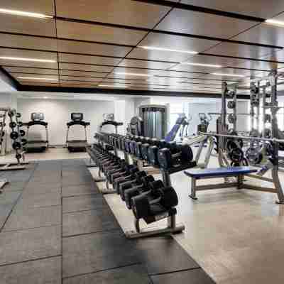 Next to Bmo/saddledome Downtown Calgary 2 bedroom Penthouse style condo sleep 6 Fitness & Recreational Facilities