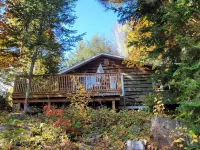 HIDEAWAY - COZY 2 BEDROOM WATERFRONT COTTAGE SPRING, SUMMER 2025 AVAILABILITY! Hotels in Faraday