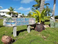 Adorable Pink Cottage-Ocean Front on Coco Bay with a Dock. 25% Fall Discount!