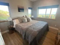 Incredible views in Homer, AK, first floor 2BR/1BA, kitchen, pet friendly