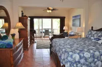 Grande Bay Resort - Indigo Blue Luxury Studio Beachfront!  호텔